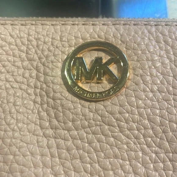 Michael Kors Pebbled Leather Wristlet - Blush Pink - Picture 4 of 12